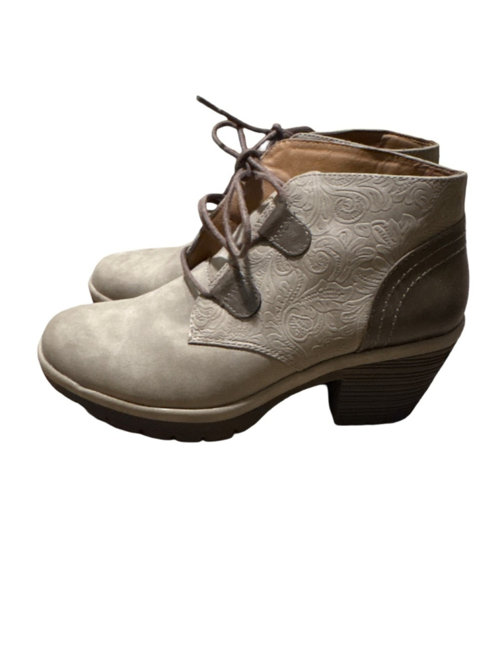 Sofft Euro Soft Elegant Beige Ankle Boots - size 6